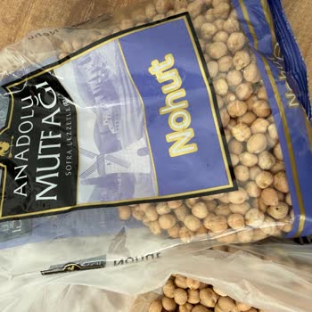 Canlı Böcekli Nohut, İftar Hazırlığını Mahvetti