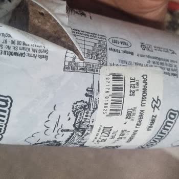 Zırhlıoğlu Zincir Marketin Kavurmasında Jöle Benzeri Şeffaf Parçalar Ve Sağlık Endişesi