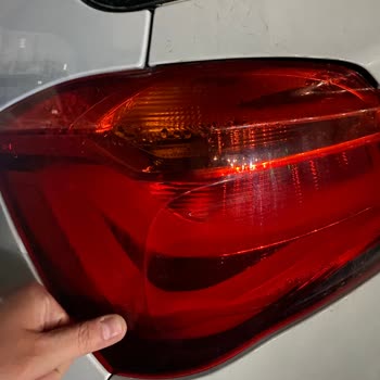 BMW 116d Arka Sol Stop Lambasında Su Birikmesi Ve Yanma Sorunu
