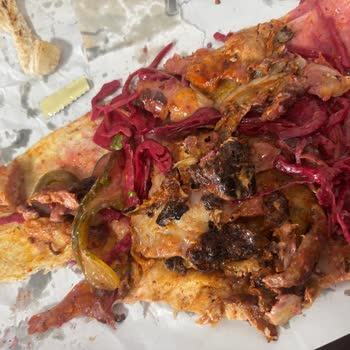 Altınova Berlin Döner’de Tavuk Dönerde Aşırı Deri Ve Yanmış Parçalar Yüzünden Yiyemedim