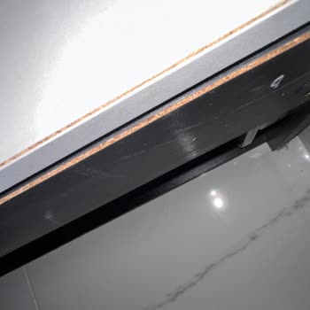 Kısa Sürede Kabaran Banyo Dolapları İçin Ücretsiz Değişim Talebi