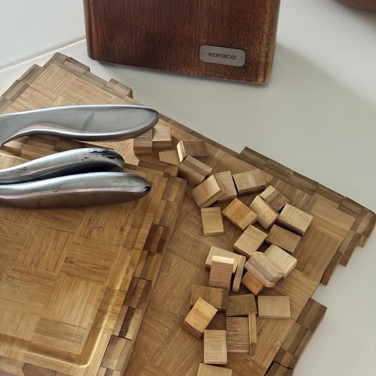 Karaca Kesme Tahtalarının Parçaları Kısa Sürede Yerlerinden Çıktı