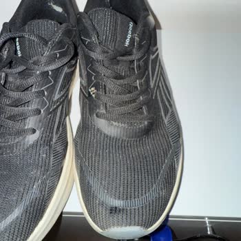 FLO Mağazasının Üretim Kusuru Reddi Ve 4 Ayda Reebok Ayakkabısında Aşırı Yıpranma