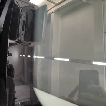 Yetkili Serviste Cam Değişimi Sırasında Oluşan Çizikler Ve Değer Kaybı Şikayetim