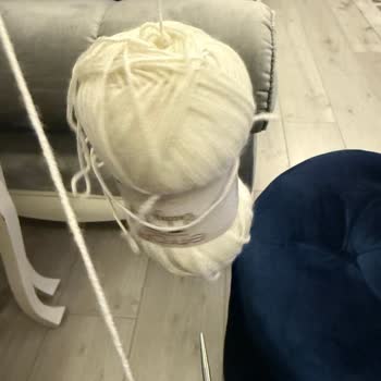 Etrofil İpliğinde Hatalı Sarım, Düğümler Ve Kalınlık Farkı Nedeniyle Örgü İmkansız