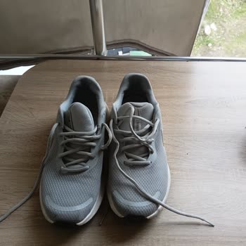 Nike Ayakkabısında Topuk Bozulması Ve FLO Mağazasının İlgisiz Tutumu