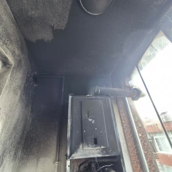 ECA Kombi Yangını Sonucu Evde Büyük Maddi Zarar Ve Sorumluluk Reddi