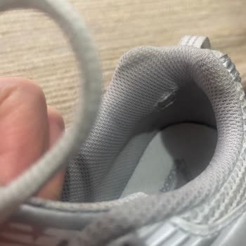 New Balance 530 Ayakkabısının Dört Ayda Topuk Yırtılması Ve Mağaza Red Kararı