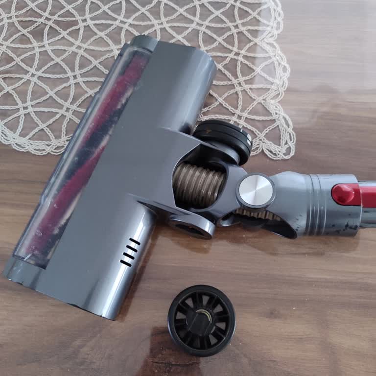 Sürekli Arıza Yapan Ve Kırık Tekerlekli Onvo Süpürge Ücretsiz Değişim Talebi