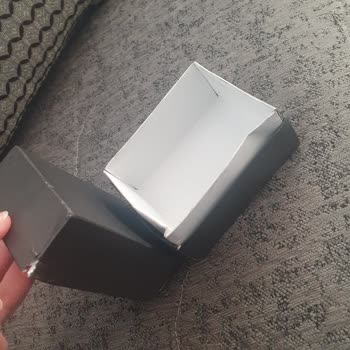 İsim Yazısı Eksik Ve Kutu Deforme Gelen Saat Şikayeti