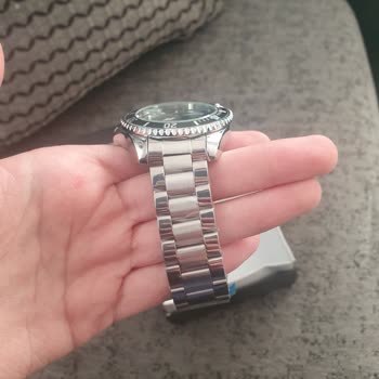 İsim Yazısı Eksik Ve Kutu Deforme Gelen Saat Şikayeti