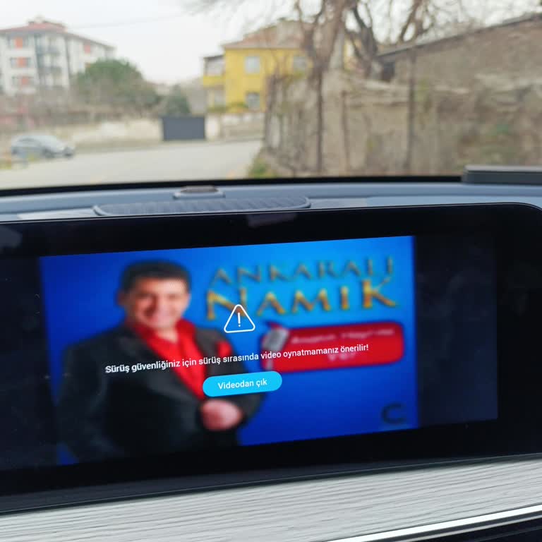 Multimedya Güncellemesi Sonrası Araçta Video Oynatma Kısıtlaması