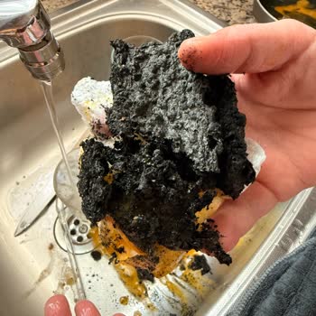 Philips Tost Makinesinin Ani Alev Alması Ve Ev Yangını Tehlikesi