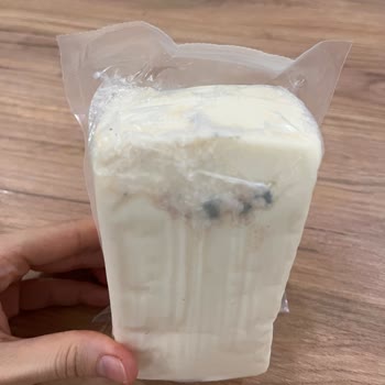 Müşteri, Yemeksepeti Market'ten Gelen Küflü Peynir Ve Desteksiz Yardım Nedeniyle İade Talep Ediyor