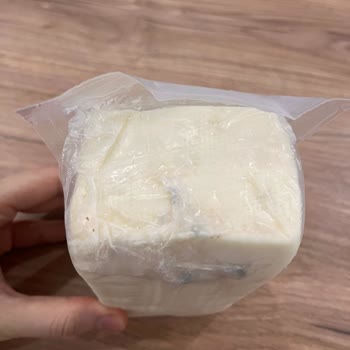 Müşteri, Yemeksepeti Market'ten Gelen Küflü Peynir Ve Desteksiz Yardım Nedeniyle İade Talep Ediyor