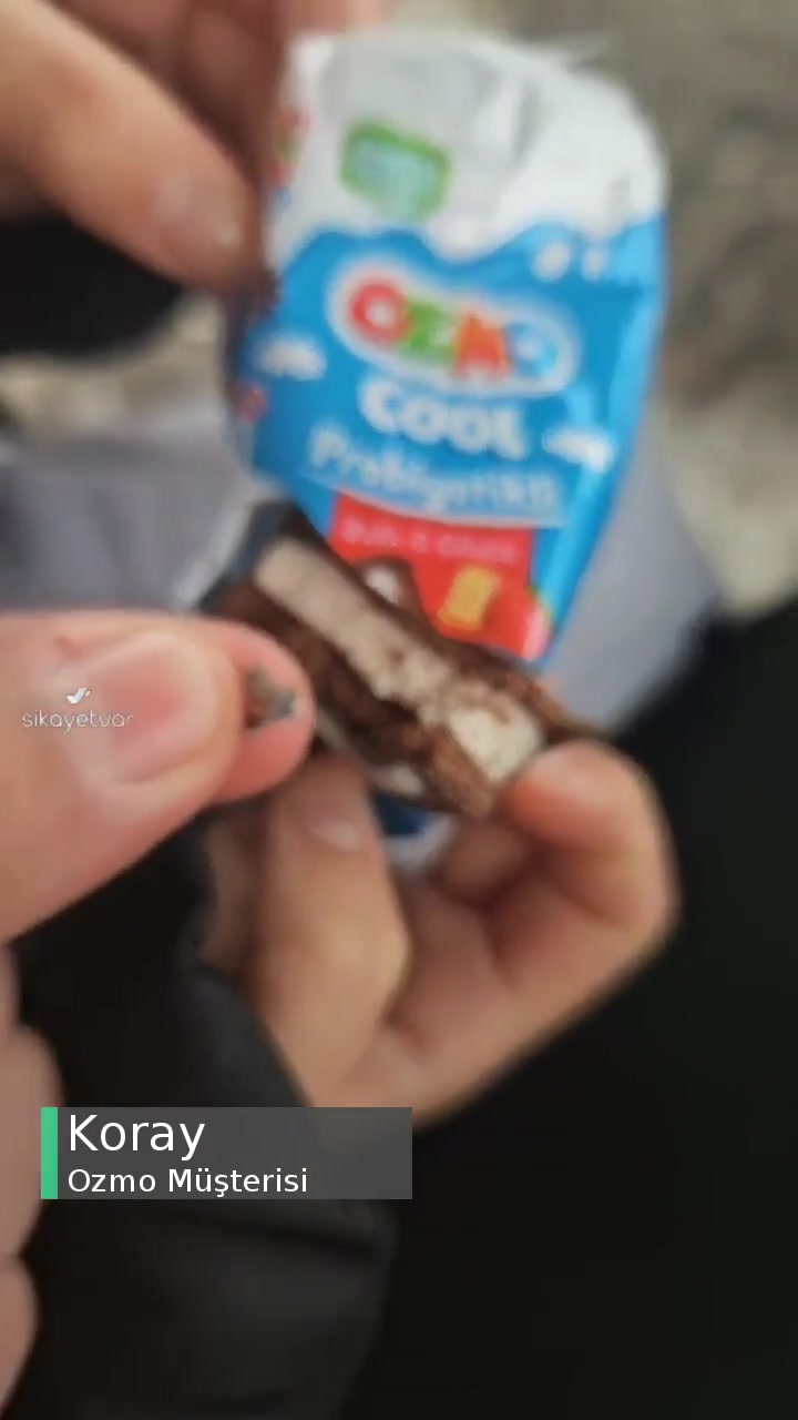 Ozmo'nun İçinden Çıkan Plastik Parça videonun kapak resmi