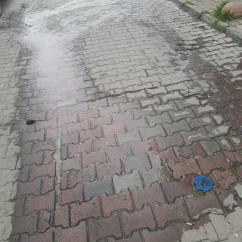 İSKİ Vanadaki Sürekli Su Sızıntısı Ve Müdahale Eksikliği