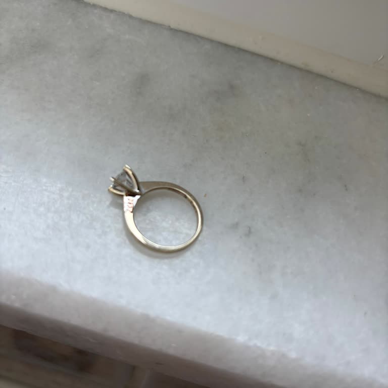 Zen Yüzüğünün Bakımında Sertifika Ve Belge Eksikliği, Renk Değişikliği Ve Güvensizlik