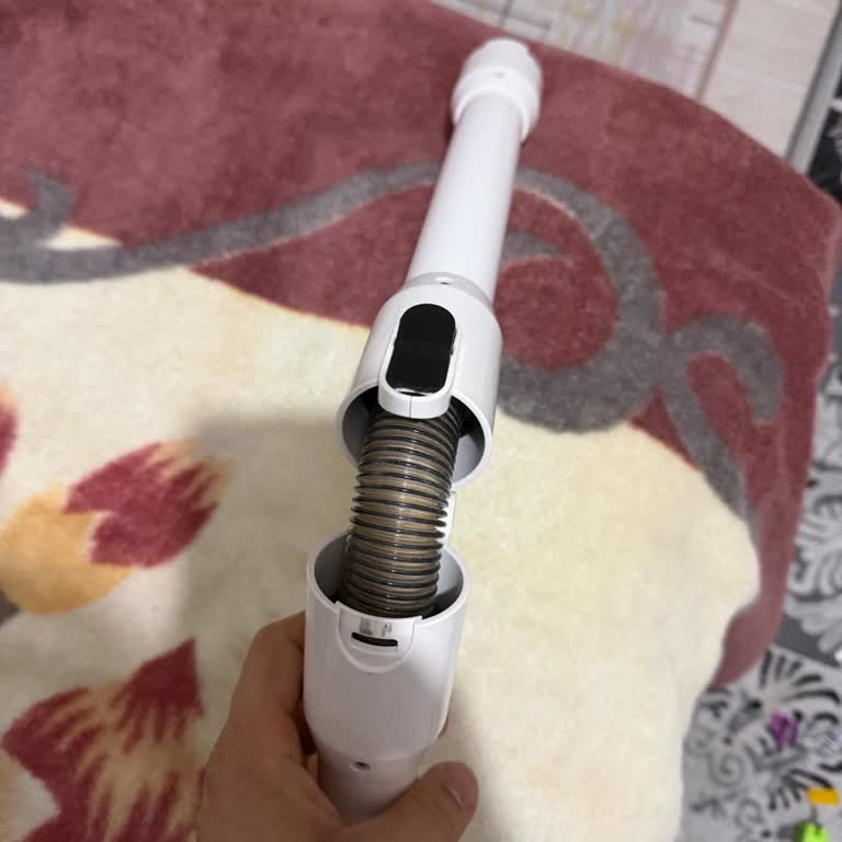 Sinbo SVC 8620 Dikey Süpürgede Katlanma Düğmesi Kırılması Garanti Talebi