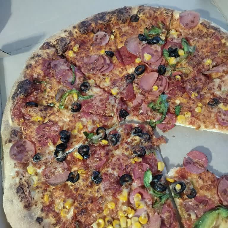 Domino's Şubesinde Bol Malzemos Pizza Beklentileri Karşılanmadı