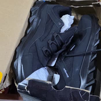 Kutusu Çöpten Çıktı Bağcıkları Bozuk Ve İade Süreci Aylarca Sürüyor