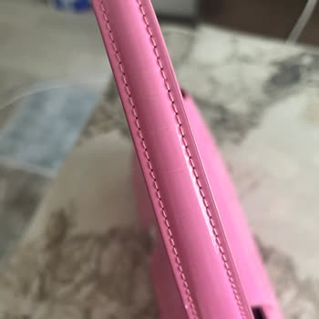 İki Hafta İçinde Çatlayan Çanta Ve Cevapsız Mağaza Desteği