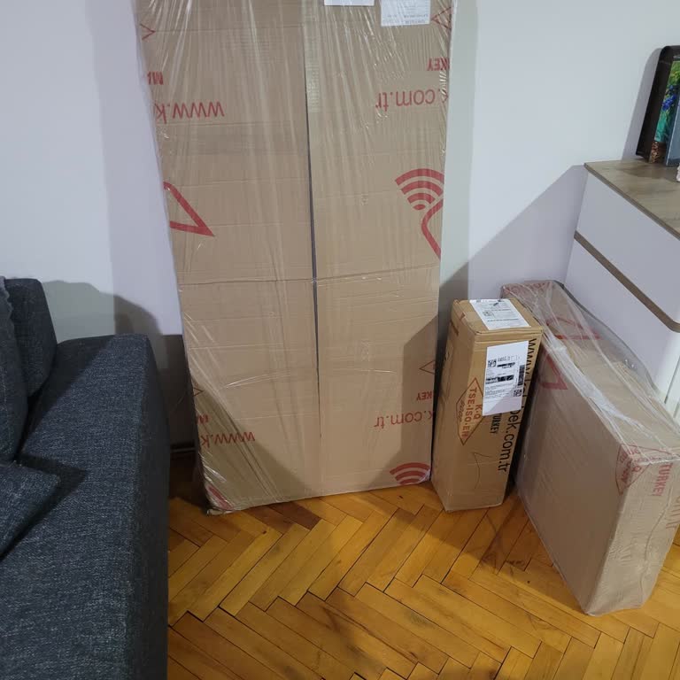 Teslim Edilen Kitaplık Kurulumu Aylardır Gecikiyor, Müşteri Hizmetleri Yanıt Vermiyor