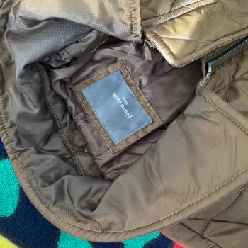 Pierre Cardin Giyim Montunun Yakasındaki Renk Değişimi Ve Garanti Süreci Belirsizliği