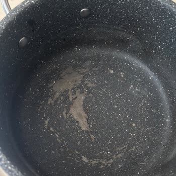 Karaca Tencerelerde Soyulma Oldu