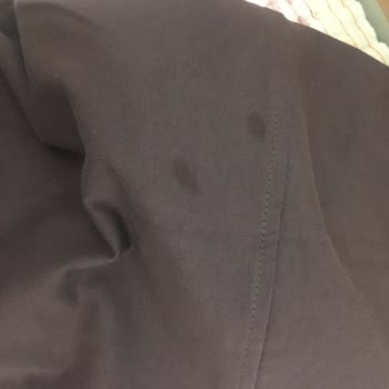 Bordo Sweatshirt’te Renk Uyumsuzluğu Ve Lekeler: İade Ve Değişim Talebi