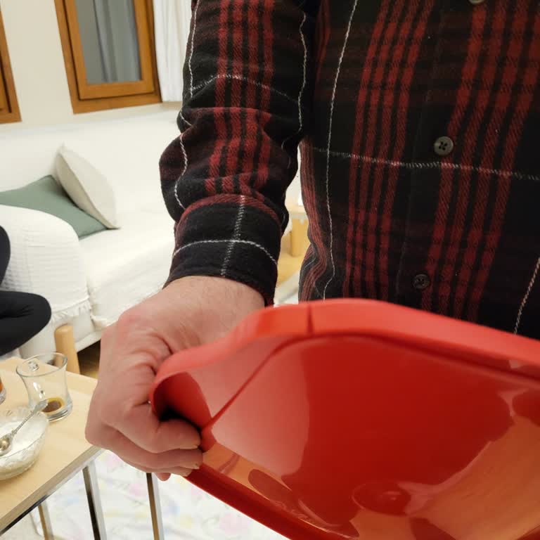 Kırmızı Kapak İlk Yıkamada Yırtıldı, Ücretsiz Değişim Talebi