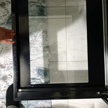 Minisan Fırın Camı Kendiliğinden Patladı