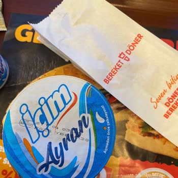 Bereket Döner Ayranların Son Kullanma Tarihi Geçmiş Olması Ve Personelin Umursamaz Tutumu