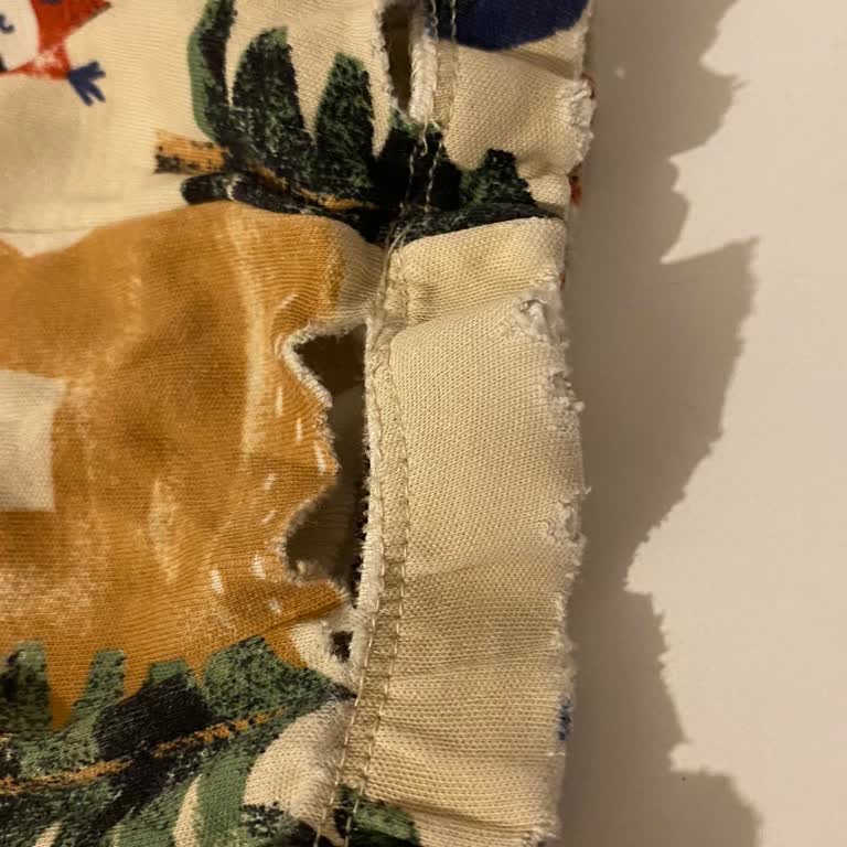 Toz Saçan Ve Kıyafetleri Mahveden Çamaşır Kurutma Makinesi