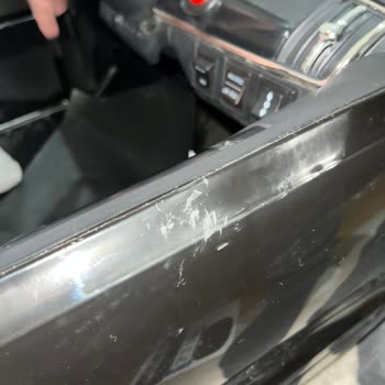 Sıfır Akülü Araçta Çizik Ve Sürtme İzleri