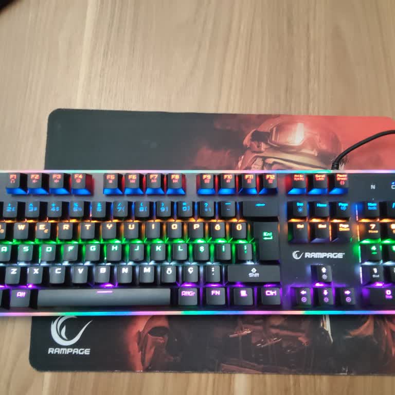 Rampage K1 Klavye Aniden Işıkları Yanıyor Ve 15 Tuş Çalışmıyor