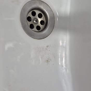 Şebeke Suyunda Çamurlu Ve Kötü Koku Nedeniyle Acil Sağlık Güvencesi Talebi