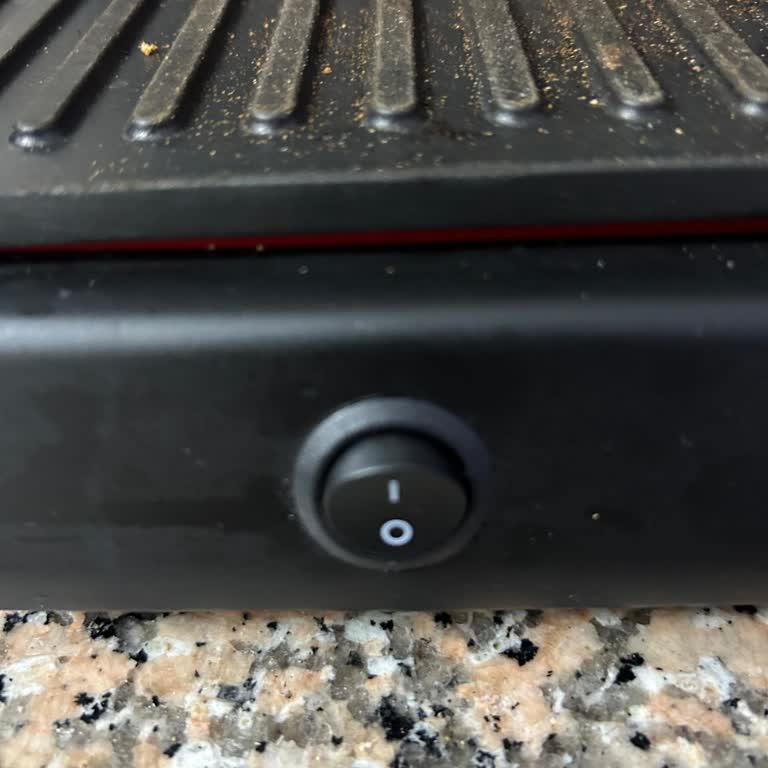 Açma Kapama Düğmesi Arızası Ve İzinsiz Ücretlendirme Şikayeti