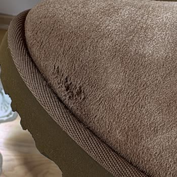 Lostra Sepeti Ayakkabının Kenarını Sökerek Sorumluluk Almıyor