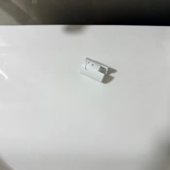 Kısa Sürede Kırılan Klozet Kapağı Garanti Dışı Ve Yüksek Ücret Talebi