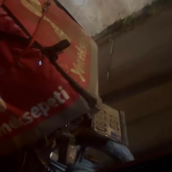 Kuryenin Arabamı Saldırması Ve Aynalarım Kırıldı, Yemeksepeti'ye Tazminat Ve Cezai İşlem Talebi