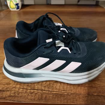 In Street Adidas Ayakkabısında Hızlı Aşınma Ve Mağaza Desteği Yokluğu