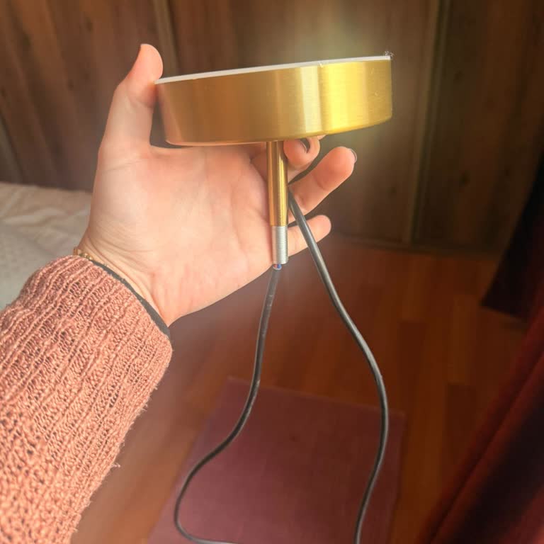 Bozuk LED Avize Değişim Talebinde Kargo Gecikmesi