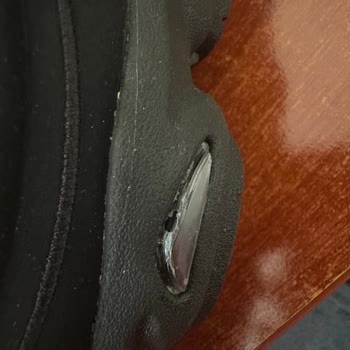 Kusurlu New Balance Ayakkabı Gönderildi, Çelişkili Açıklamalarla Değişim Talebim Reddedildi