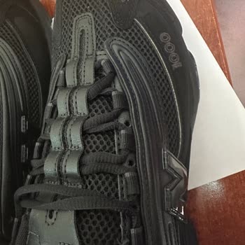 Kusurlu New Balance Ayakkabı Gönderildi, Çelişkili Açıklamalarla Değişim Talebim Reddedildi