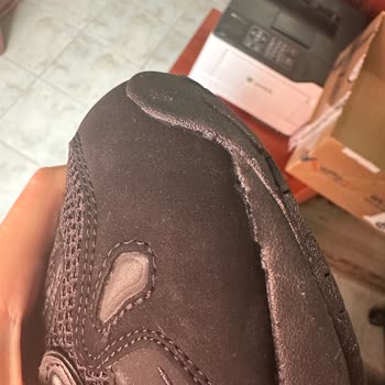 Kusurlu New Balance Ayakkabı Gönderildi, Çelişkili Açıklamalarla Değişim Talebim Reddedildi