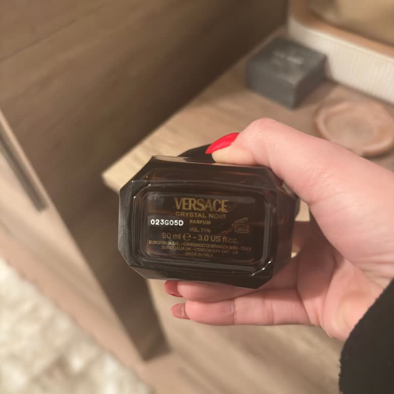 Versace Crystal Noir Parfümünde Alkol Kokusu Ve İade Talebi