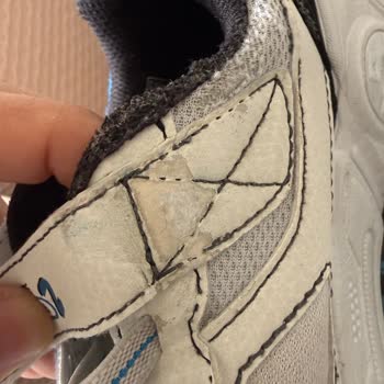 Skechers Ayakkabılarda Bir Ay İçinde Dikiş Açılması Ve Deformasyon Sorunu: İade Talebi