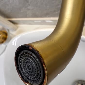 Paslanan Lavabo Bataryası İçin Garanti Kapsamında Yedek Parça Ve Değişim Talebi