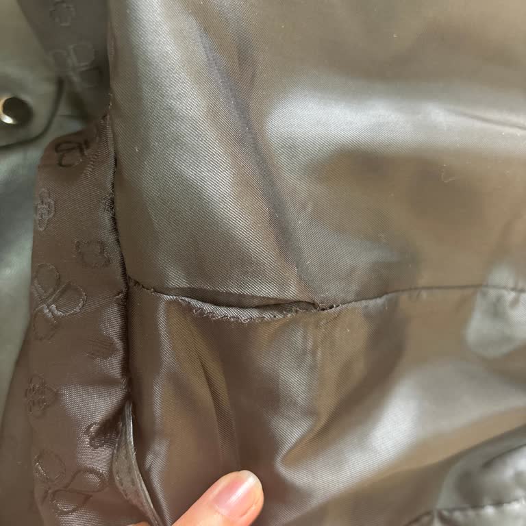 Yüksek Fiyatlı Montda Sürekli Dikiş Aksaklığı Ve Bilgilendirme Yetersizliği